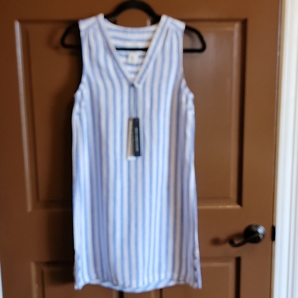 Nicole Miller-Linen blue & white striped v neck dress. XS. NWT